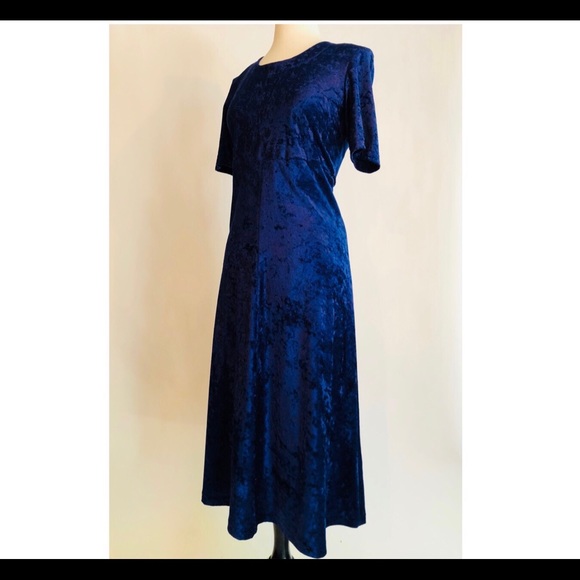 navy crushed velvet dress
